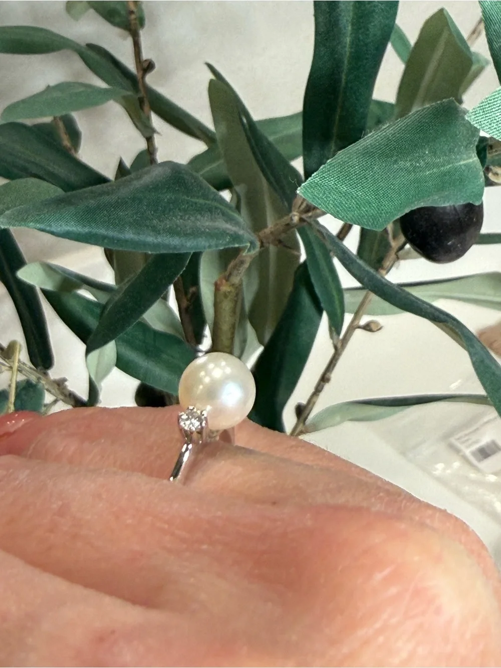Diamond Pearl Ring in White Gold